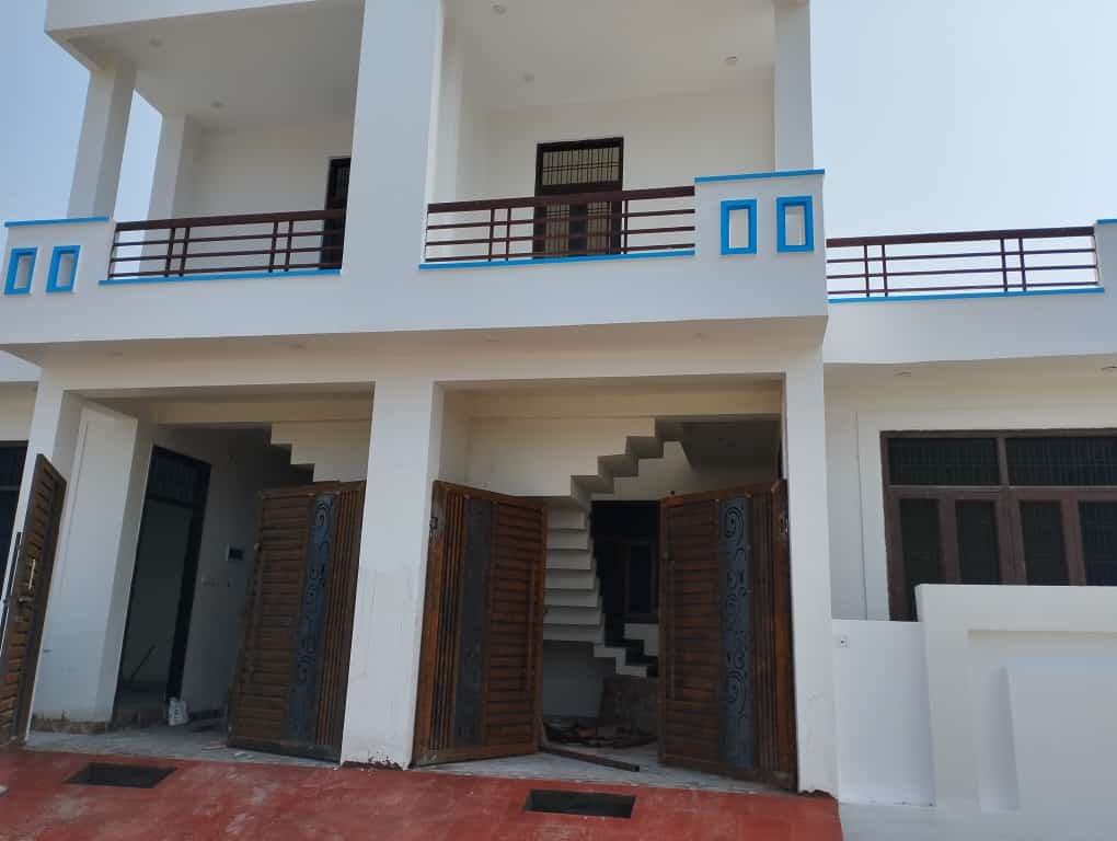 Family Home, Deva Road - Image 2