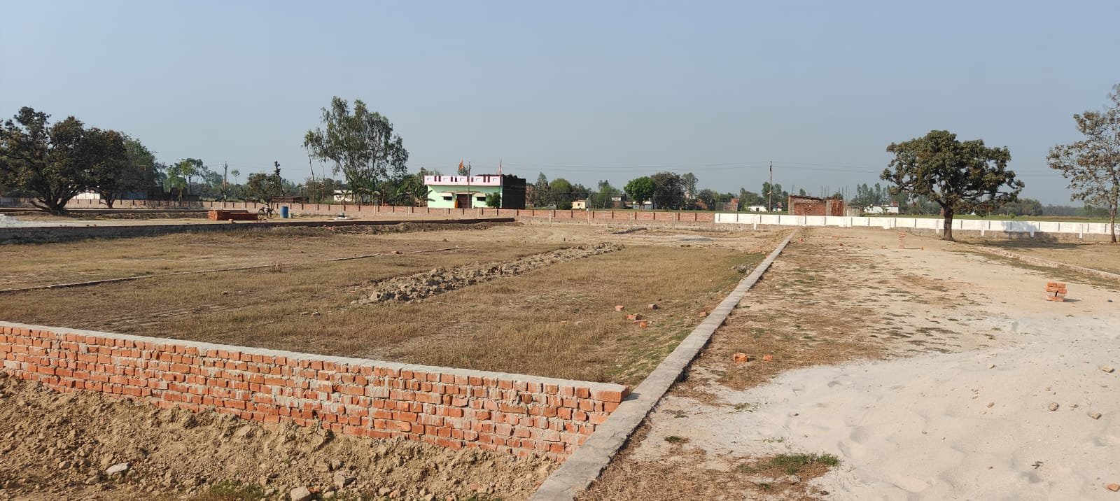 Plot in Belwa Rampur